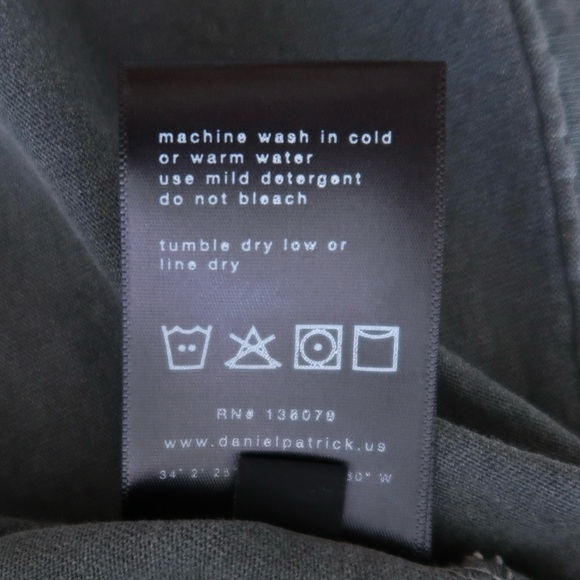 Daniel Patrick Shutter Blade Tee - Picture 7 of 7